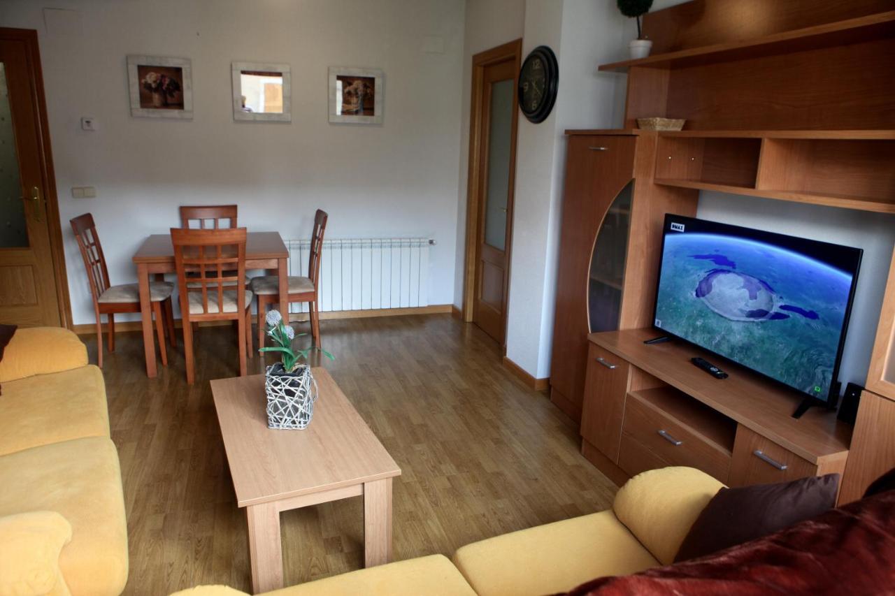 Apartamento Castilla Las Navas Del Marques Luaran gambar