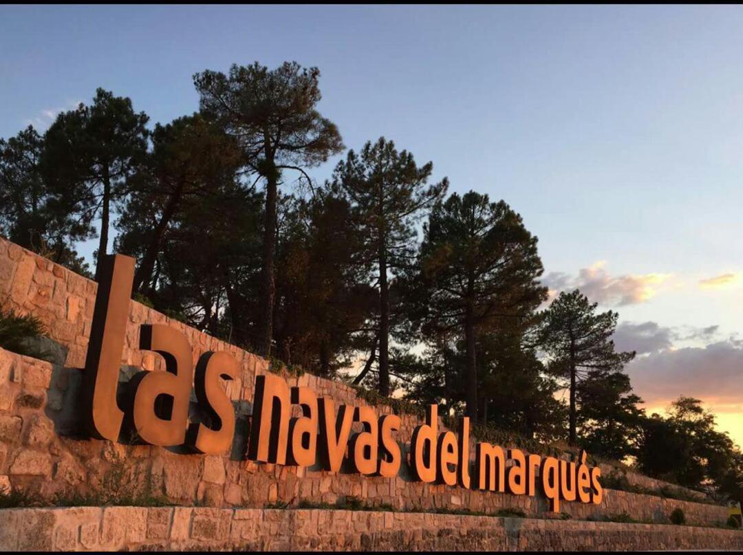 Apartamento Castilla Las Navas Del Marques Luaran gambar