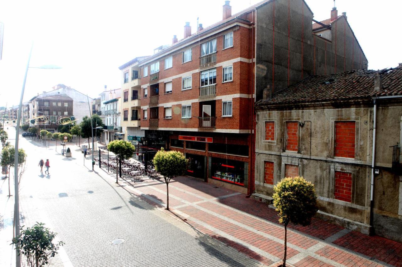 Apartamento Castilla Las Navas Del Marques Luaran gambar